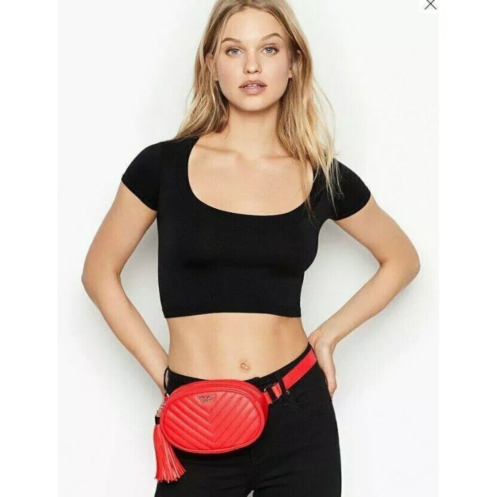 Victoria's Secret V-Quilt Oval City Belt Bag Red Orange Coral Fanny Pack‎ Tassel